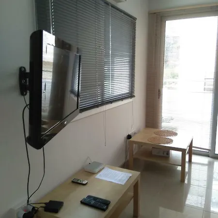 Modern Sunny Studio Apt * Limassol